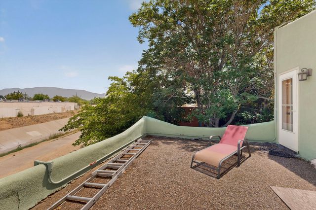 1648 Moon Street NE, Albuquerque, NM 87112