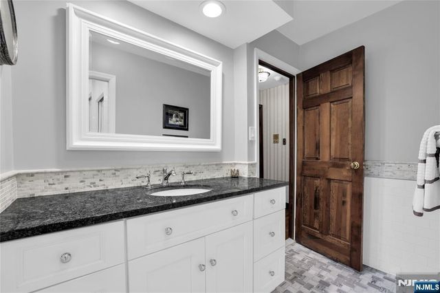 152 Long Hill Road, Little Falls, NJ 07424