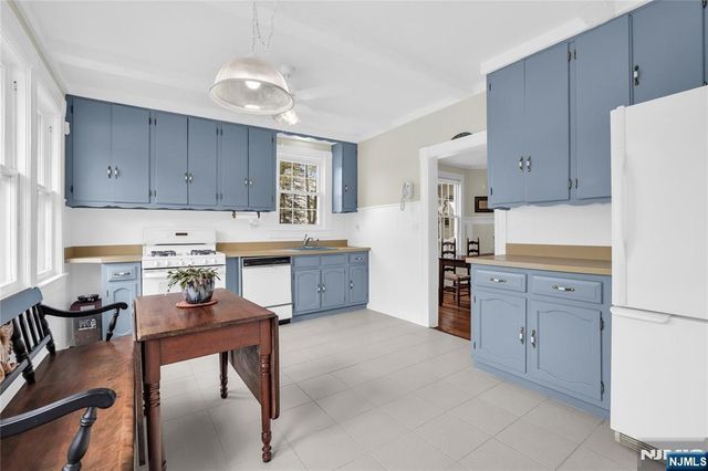 152 Long Hill Road, Little Falls, NJ 07424