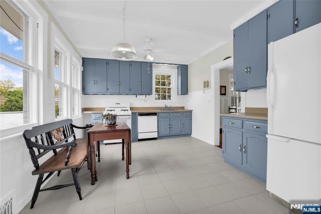 152 Long Hill Road, Little Falls, NJ 07424