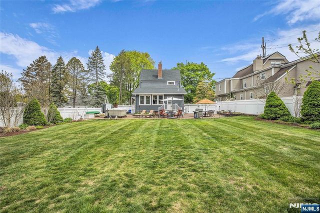 152 Long Hill Road, Little Falls, NJ 07424