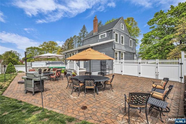 152 Long Hill Road, Little Falls, NJ 07424