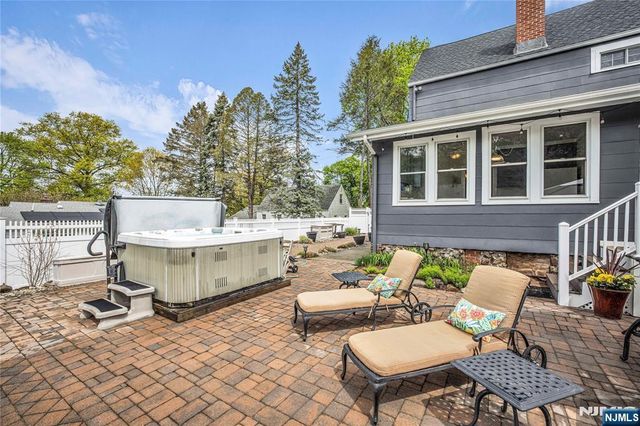 152 Long Hill Road, Little Falls, NJ 07424