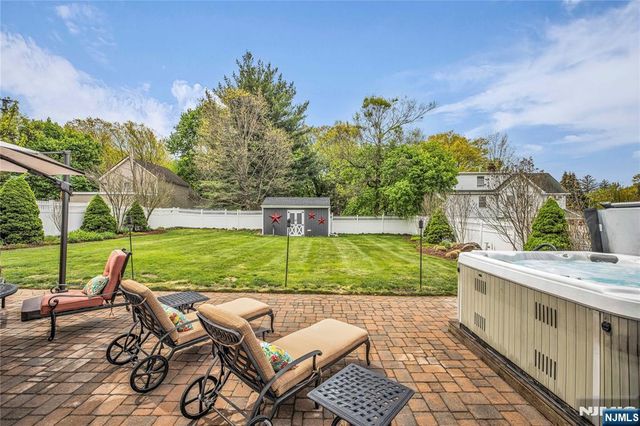 152 Long Hill Road, Little Falls, NJ 07424