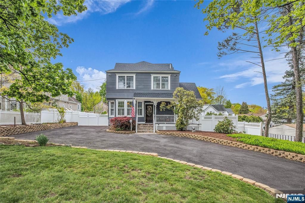 152 Long Hill Road, Little Falls, NJ 07424