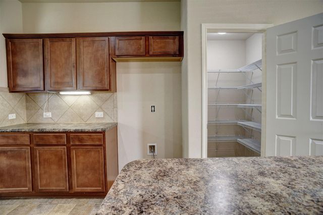 306 Grutsch DR, Bastrop, TX 78602