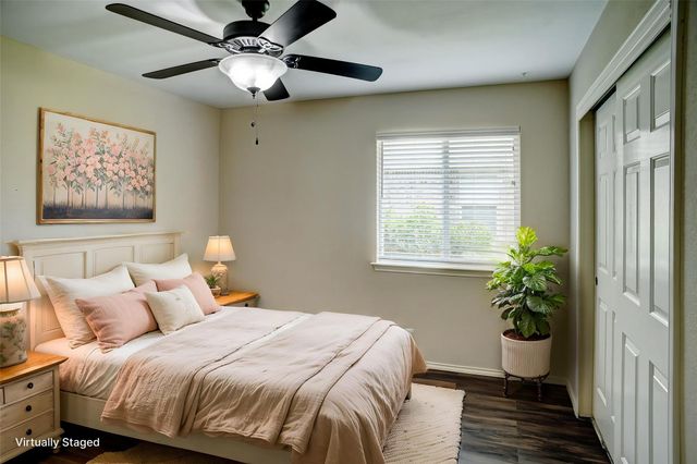 306 Grutsch DR, Bastrop, TX 78602