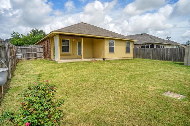 306 Grutsch DR, Bastrop, TX 78602