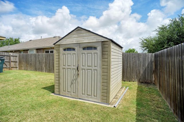 306 Grutsch DR, Bastrop, TX 78602