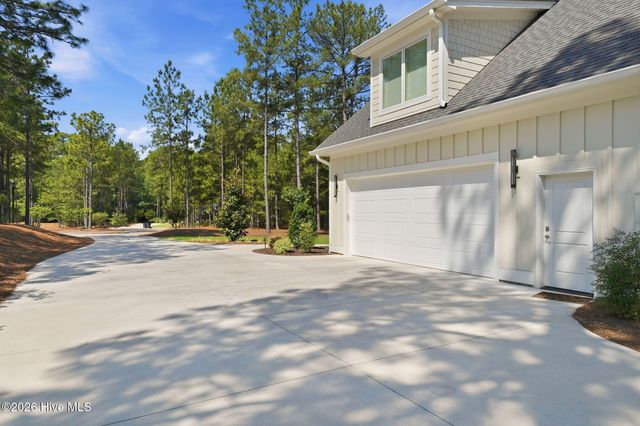 16 Middlebury Road, Pinehurst, NC 28374