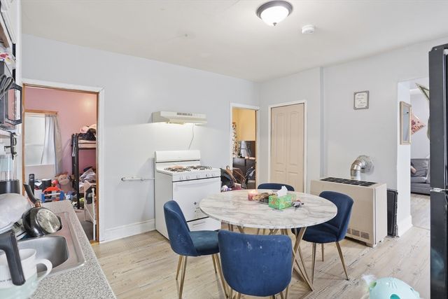 208 State St, New Bedford, MA 02710