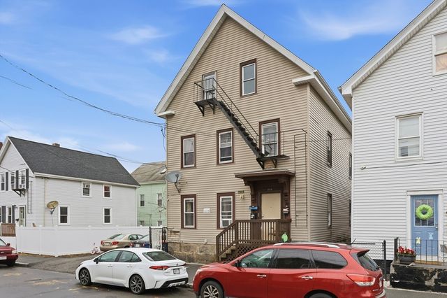 208 State St, New Bedford, MA 02710