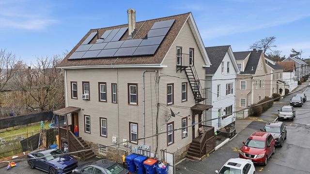 208 State St, New Bedford, MA 02710