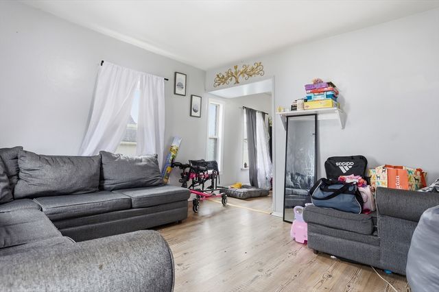 208 State St, New Bedford, MA 02710