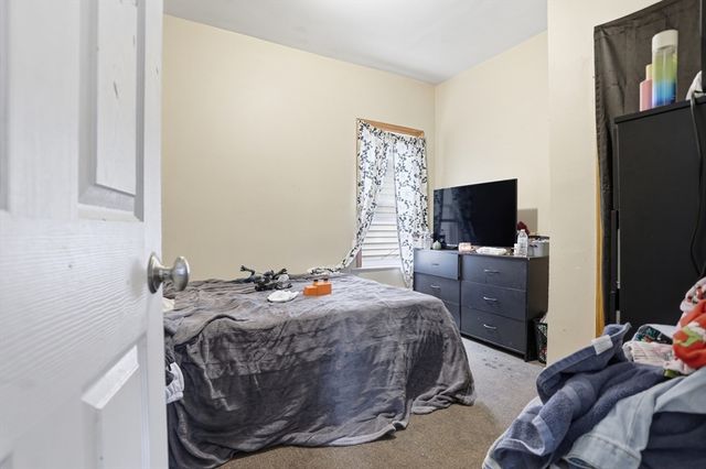 208 State St, New Bedford, MA 02710