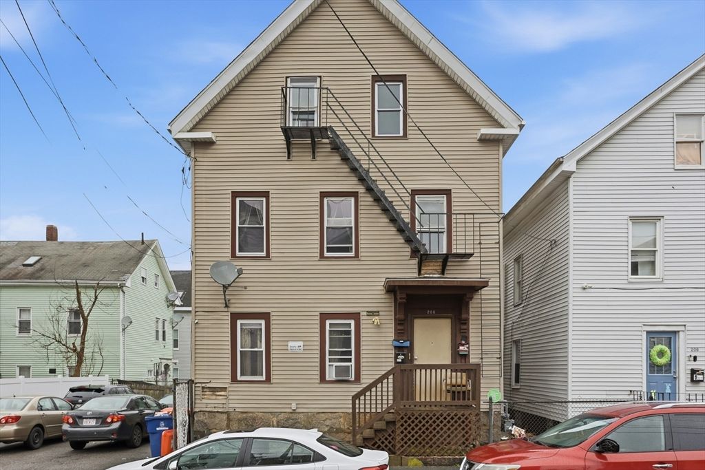 208 State St, New Bedford, MA 02710