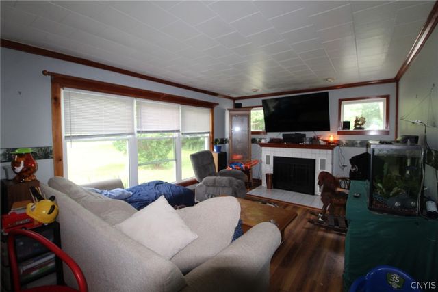 1339 County Route 57, Volney, NY 13069
