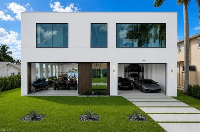 144 Pago Pago DR W, Naples, FL 34113