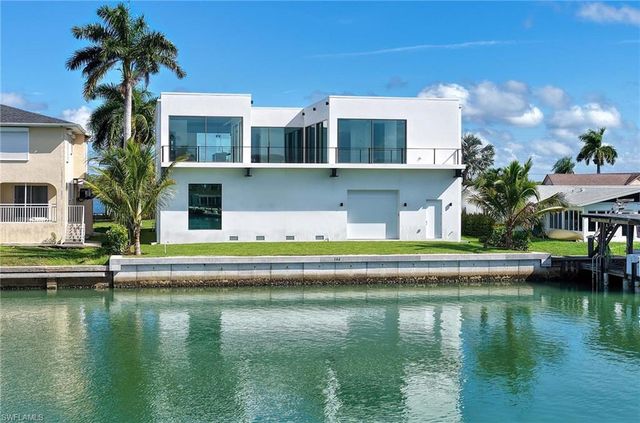 144 Pago Pago DR W, Naples, FL 34113