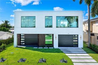 144 Pago Pago DR W, Naples, FL 34113