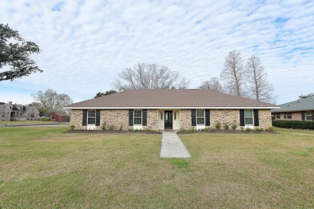 304 Winder Rd, Thibodaux, LA 70301
