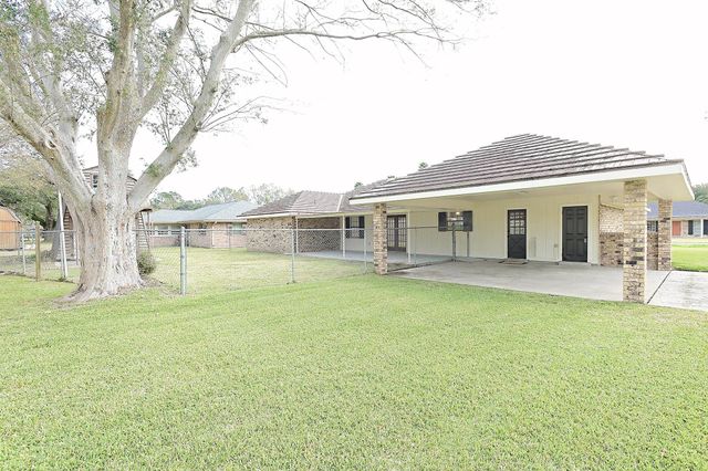 304 Winder Rd, Thibodaux, LA 70301