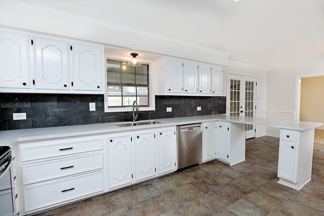 304 Winder Rd, Thibodaux, LA 70301