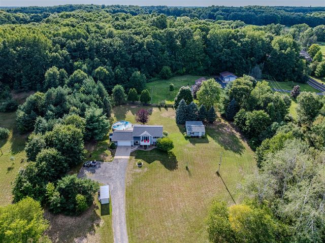 13955 Pine Lake Avenue, Cedar Springs, MI 49319