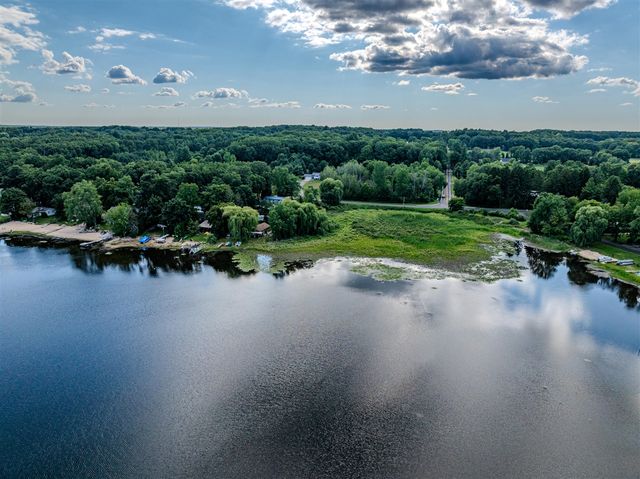 13955 Pine Lake Avenue, Cedar Springs, MI 49319