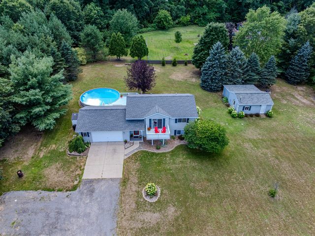 13955 Pine Lake Avenue, Cedar Springs, MI 49319