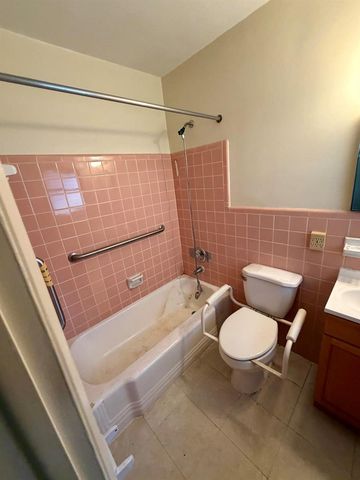 1228 NE 13TH Avenue, Fort Lauderdale, FL 33304