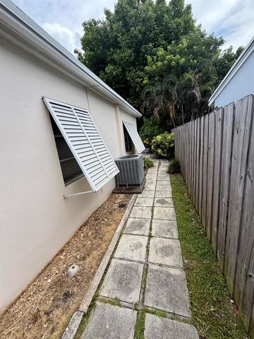 1228 NE 13TH Avenue, Fort Lauderdale, FL 33304