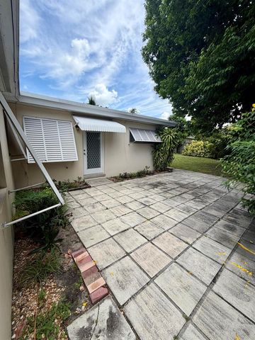 1228 NE 13TH Avenue, Fort Lauderdale, FL 33304