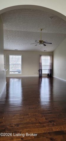 5603 Collington Ct, Louisville, KY 40241