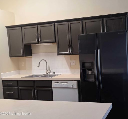 5603 Collington Ct, Louisville, KY 40241