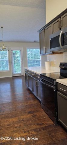 5603 Collington Ct, Louisville, KY 40241