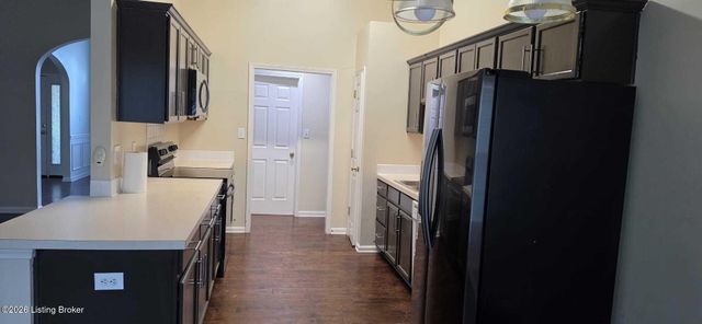 5603 Collington Ct, Louisville, KY 40241