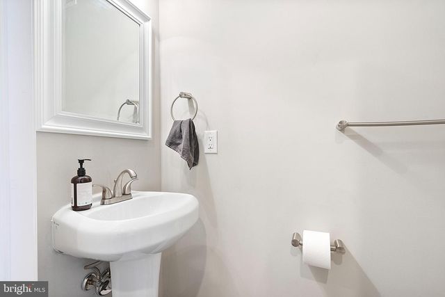 1752 N 27TH ST, Philadelphia, PA 19121