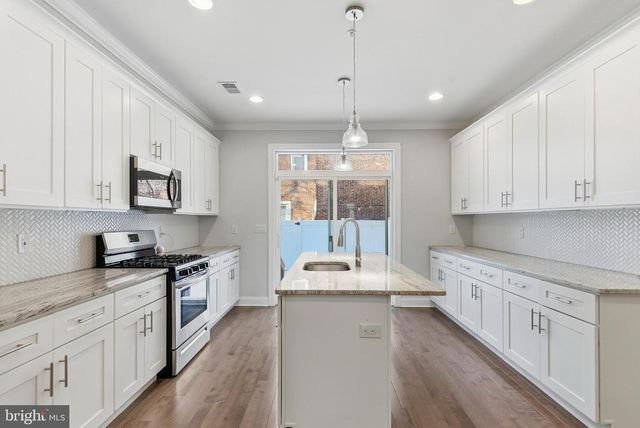 1752 N 27TH ST, Philadelphia, PA 19121