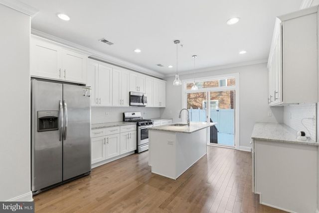 1752 N 27TH ST, Philadelphia, PA 19121