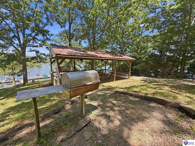 17 Bittersweet Place, Brandenburg, KY 40108