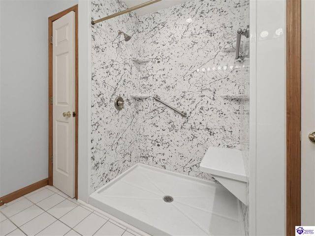17 Bittersweet Place, Brandenburg, KY 40108