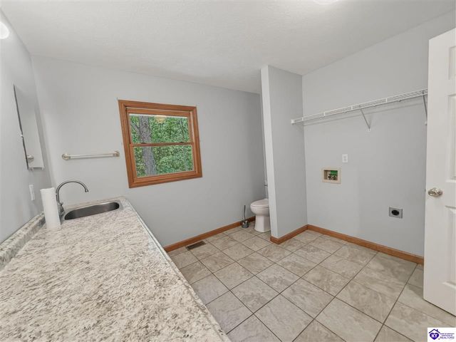 17 Bittersweet Place, Brandenburg, KY 40108