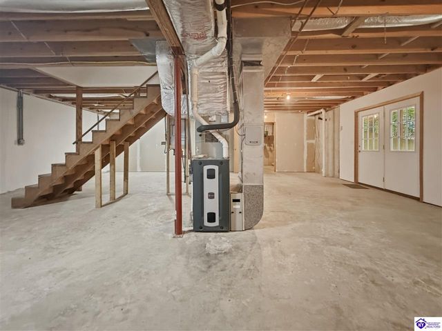 17 Bittersweet Place, Brandenburg, KY 40108