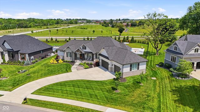 4025 Pitscottie Court, Bargersville, IN 46106