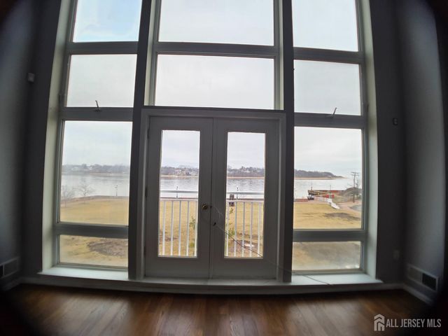 358 Rector Street 321, Perth Amboy, NJ 08861