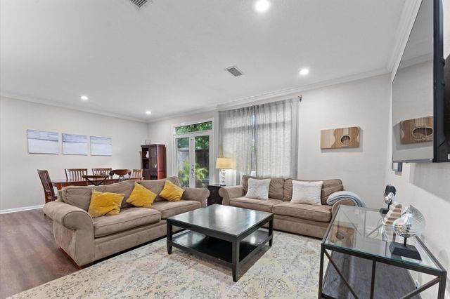 3804 Lake Street, Houston, TX 77098