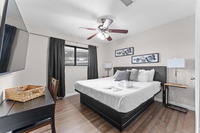 3804 Lake Street, Houston, TX 77098
