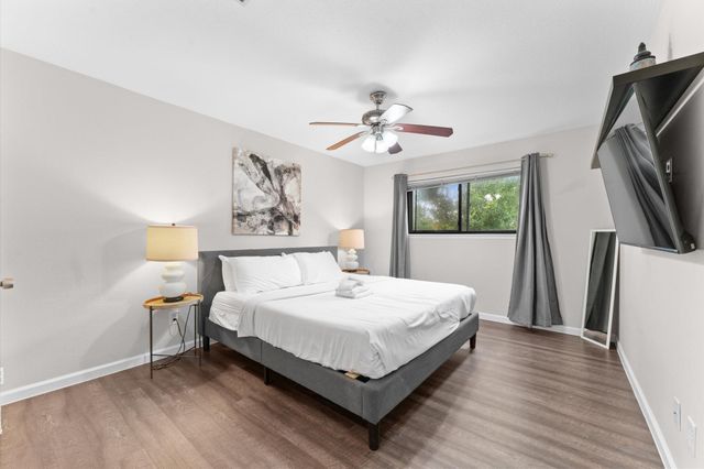 3804 Lake Street, Houston, TX 77098