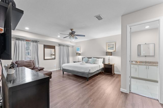 3804 Lake Street, Houston, TX 77098